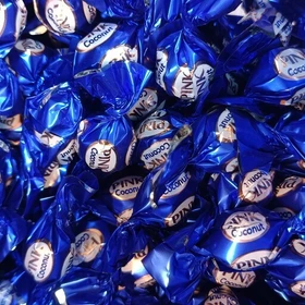 شکلات ترافل نارگیلی پینک 250 گرمی